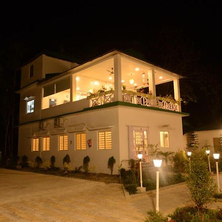 Jaldapara Forest Tourist Lodge Jftl Madari Hat المظهر الخارجي الصورة