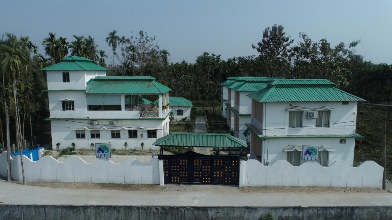 Jaldapara Forest Tourist Lodge Jftl Madari Hat المظهر الخارجي الصورة